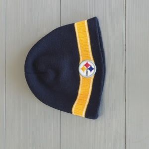 Pittsburgh Steelers NFL Team Apparel Youth Black & Gold Knit Logo Hat